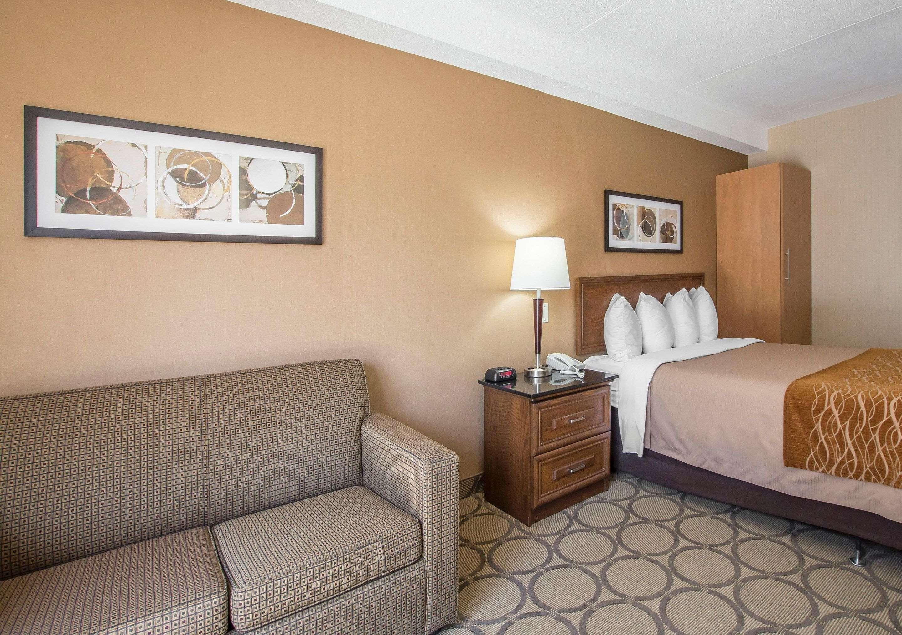Comfort Inn Sherbrooke Exteriör bild