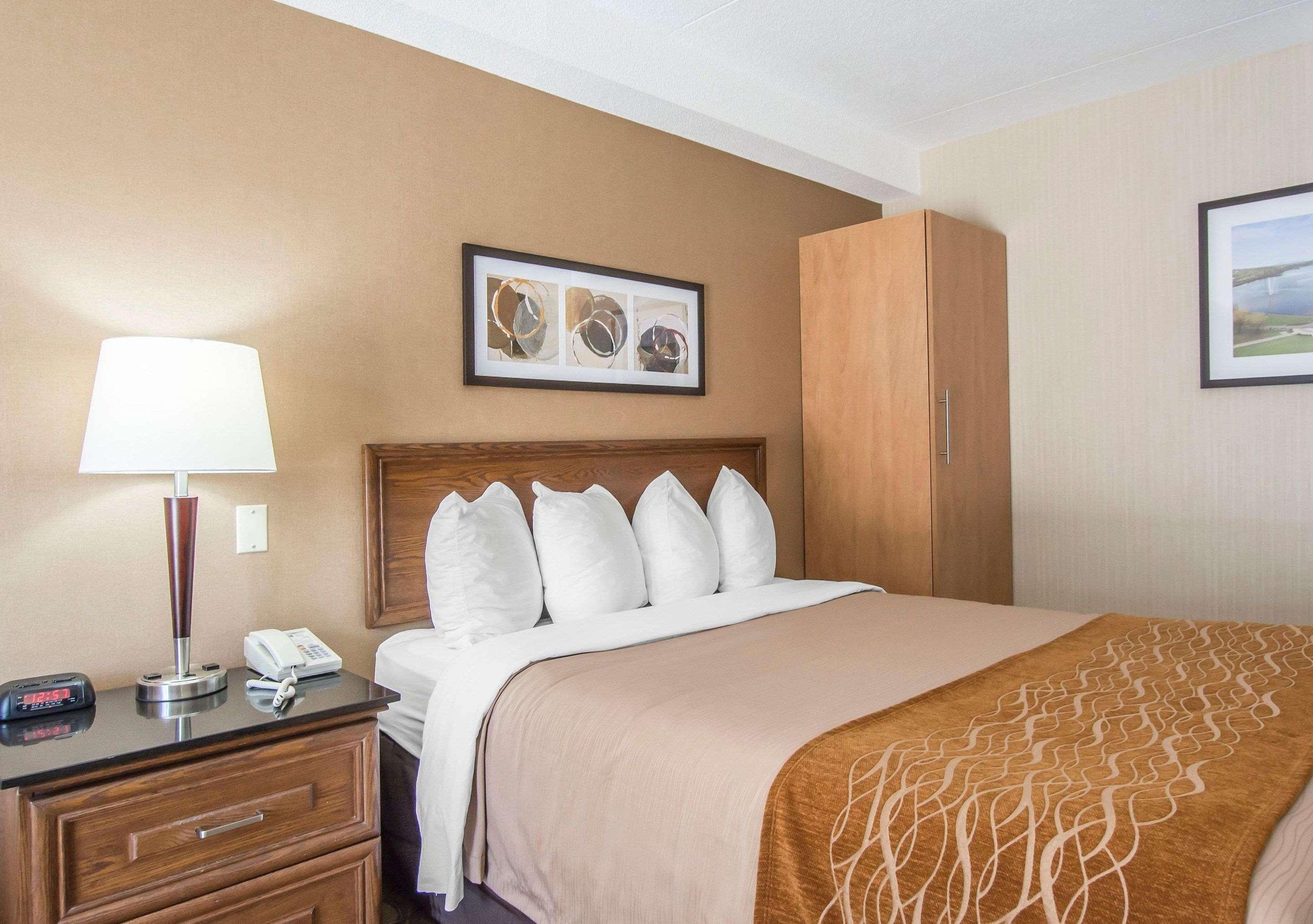 Comfort Inn Sherbrooke Exteriör bild