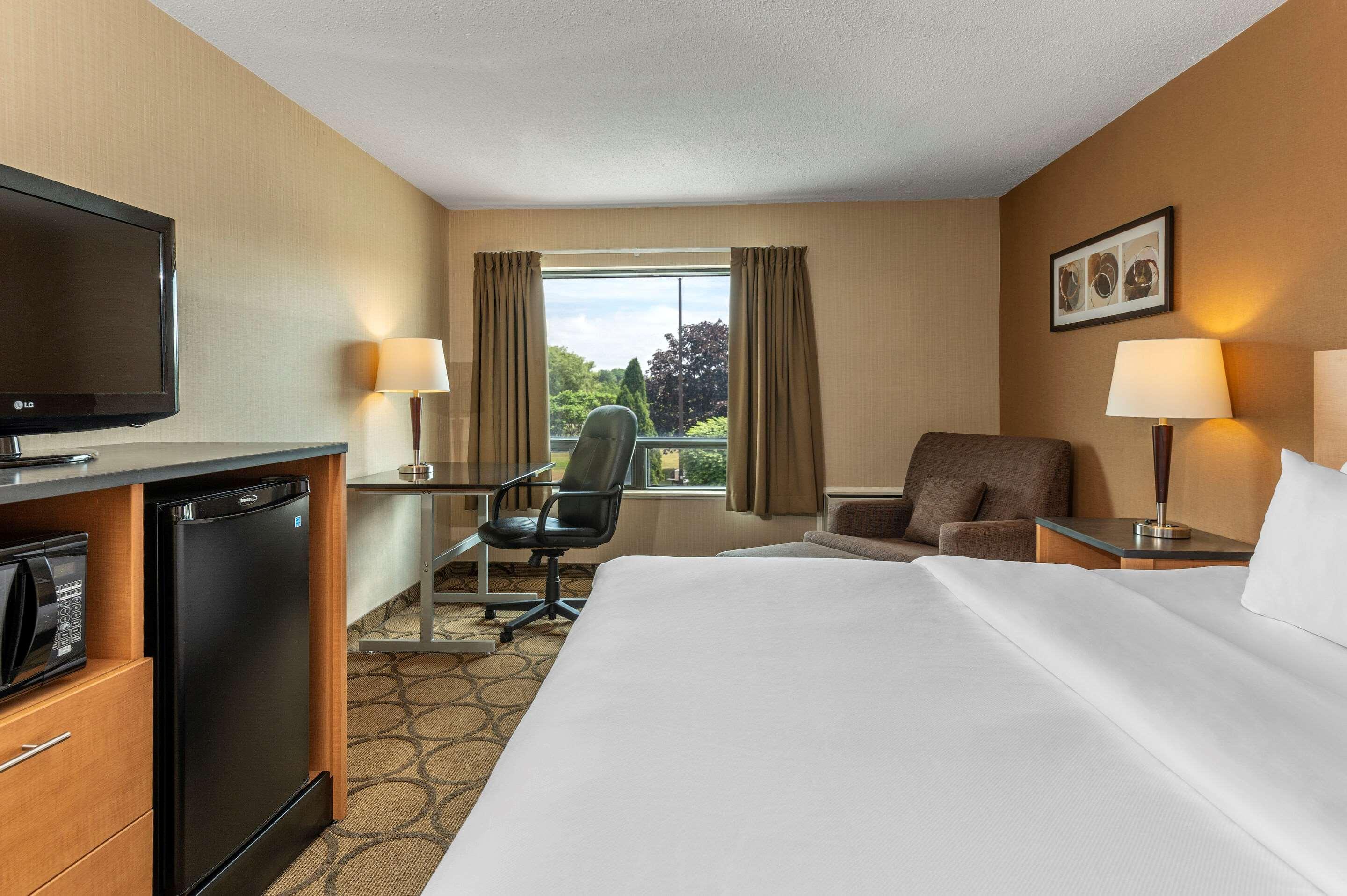 Comfort Inn Sherbrooke Exteriör bild